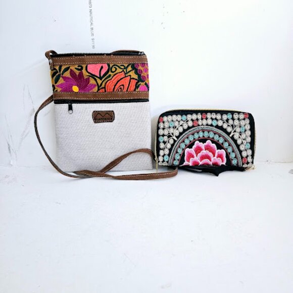 2 Set of embroidered Women's Mayan Handmade bags. - Picture 1 of 6